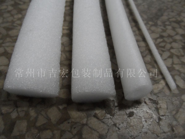 PE發(fā)泡管與實(shí)壁管性能有哪些區(qū)別